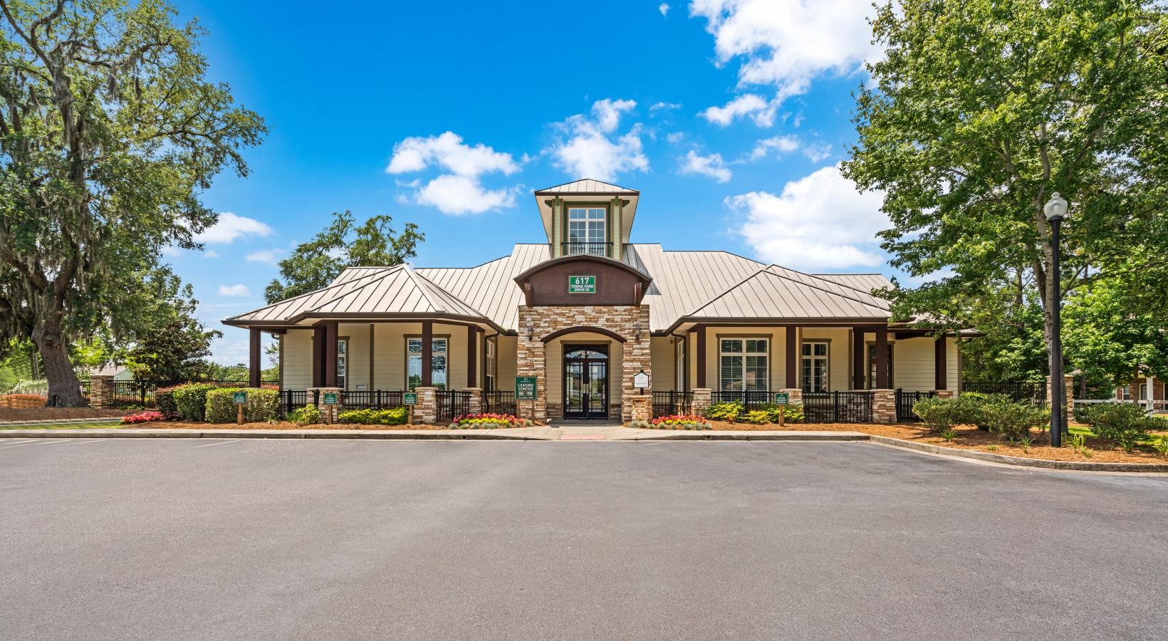 Leasing center