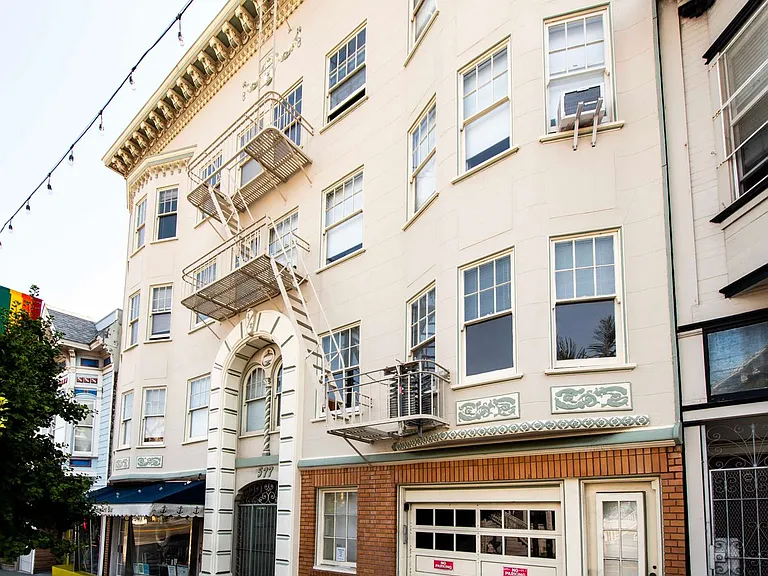 577 Castro Street