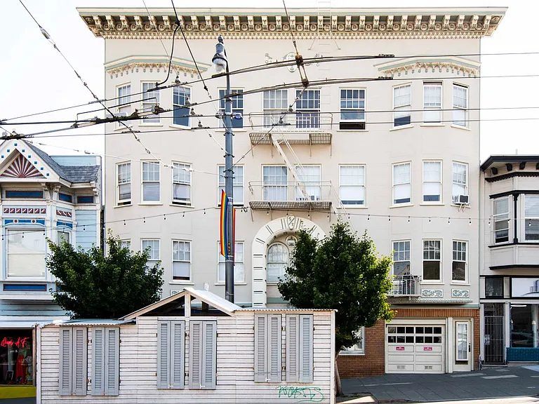 577 Castro Street