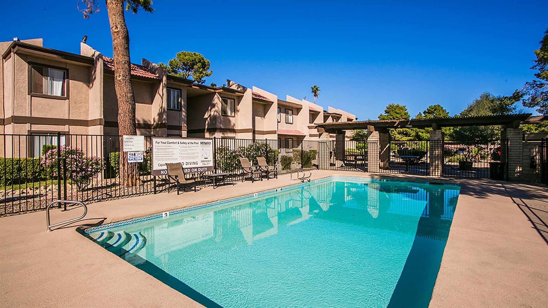 Tamarus Villas
