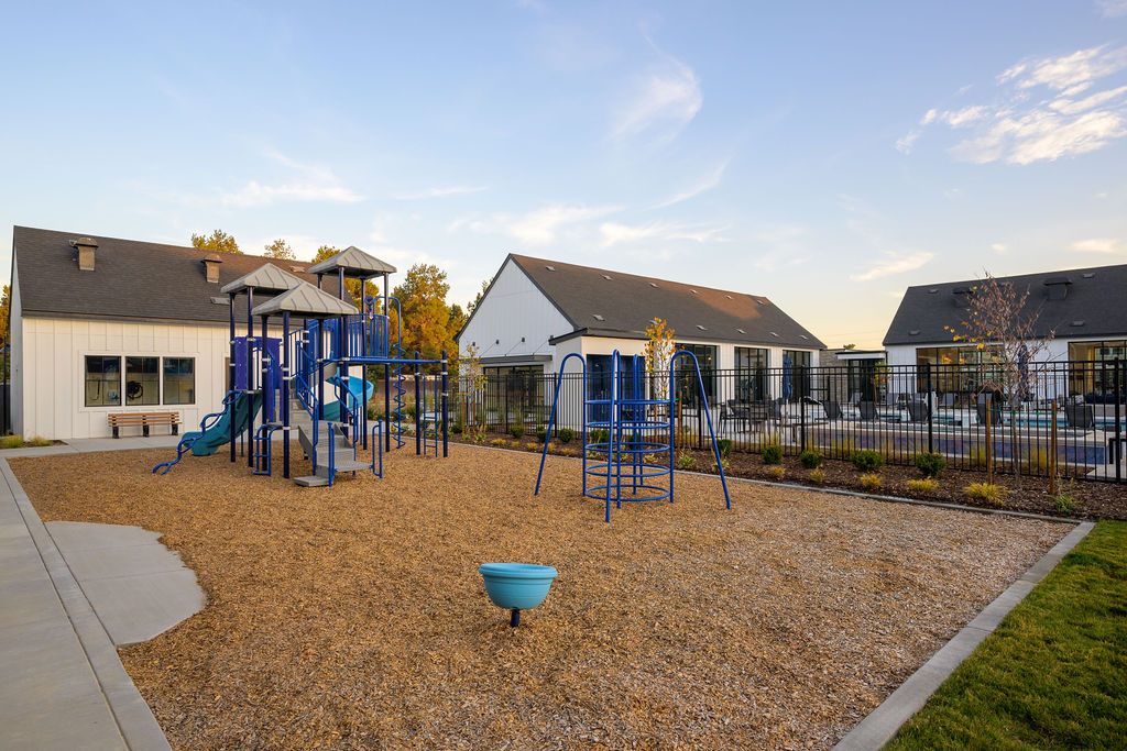 Playground & amenity courtyard
